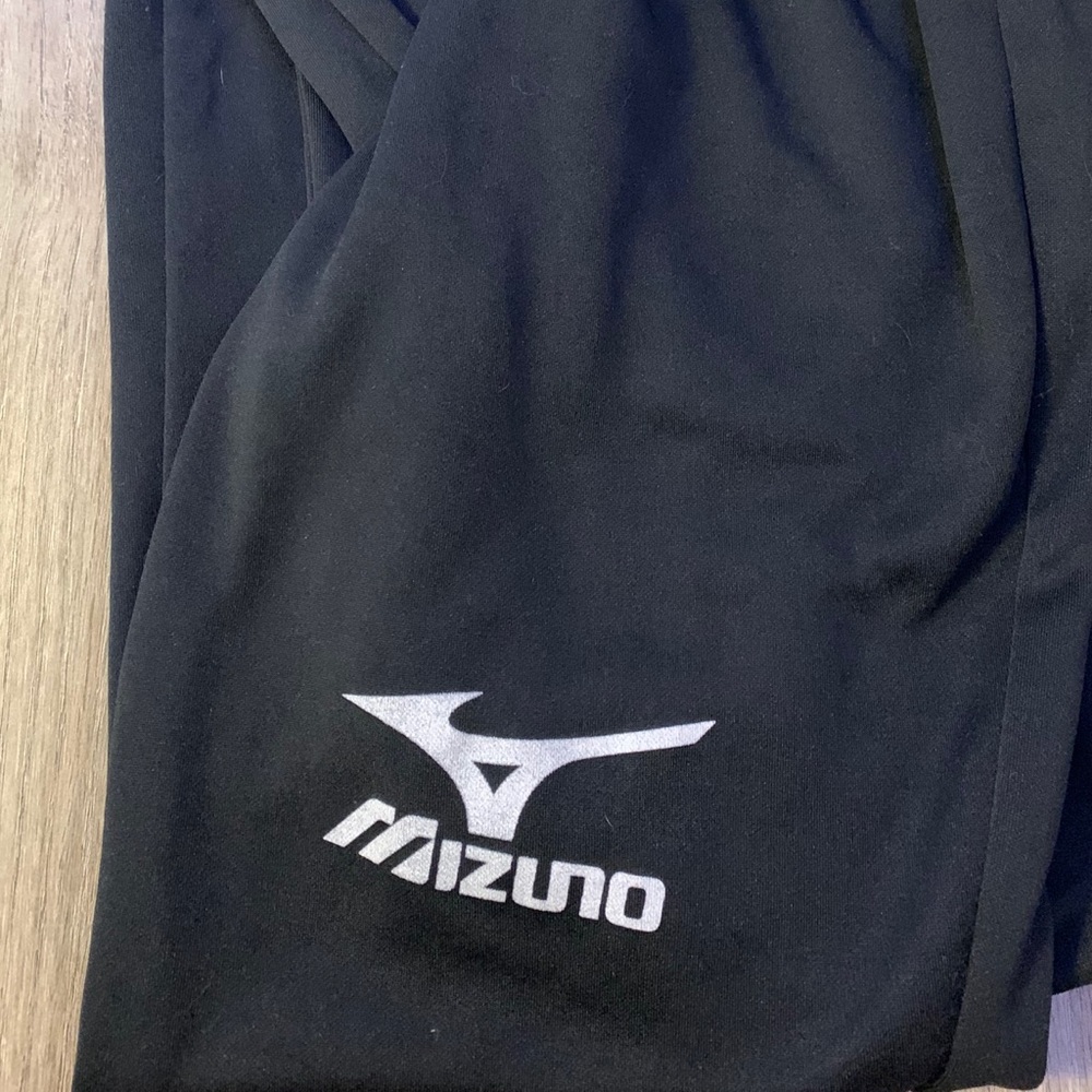 BLACK AND WHITE MIZUNO SWEATPANTS